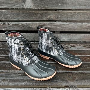 Simply Southern duck boots